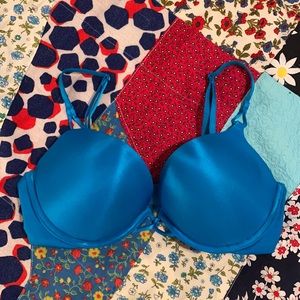 Victoria’s Secret 34C Blue Miraculous Plunge Bra